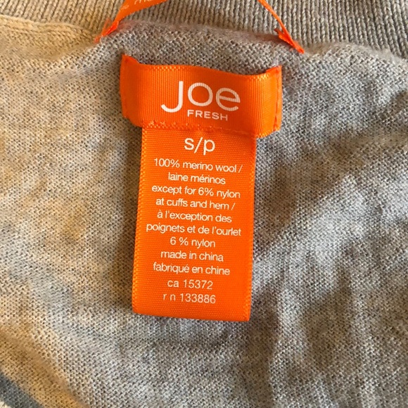 Joe Fresh Women’s Grey V-Neck Sweater Sz S/P - Picture 2 of 3